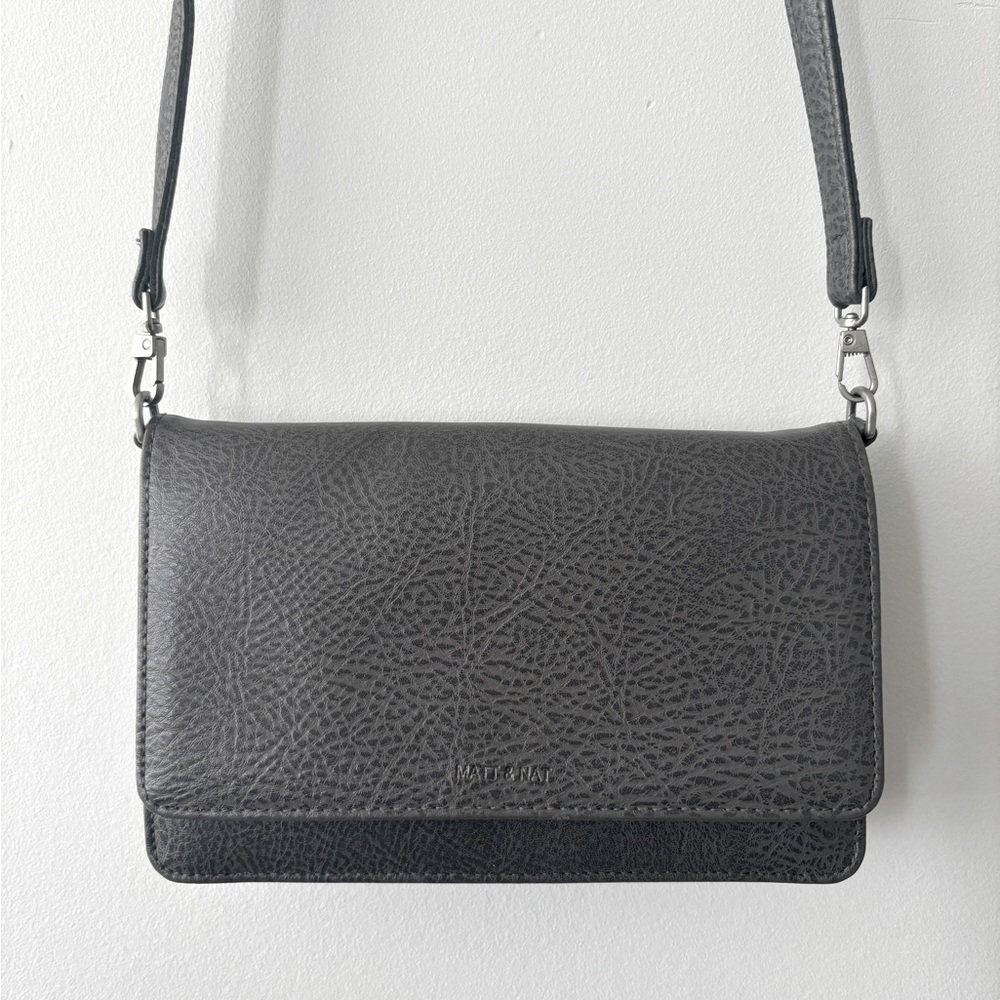 Matt and Nat Bee Vegan Crossbody Bag Grey